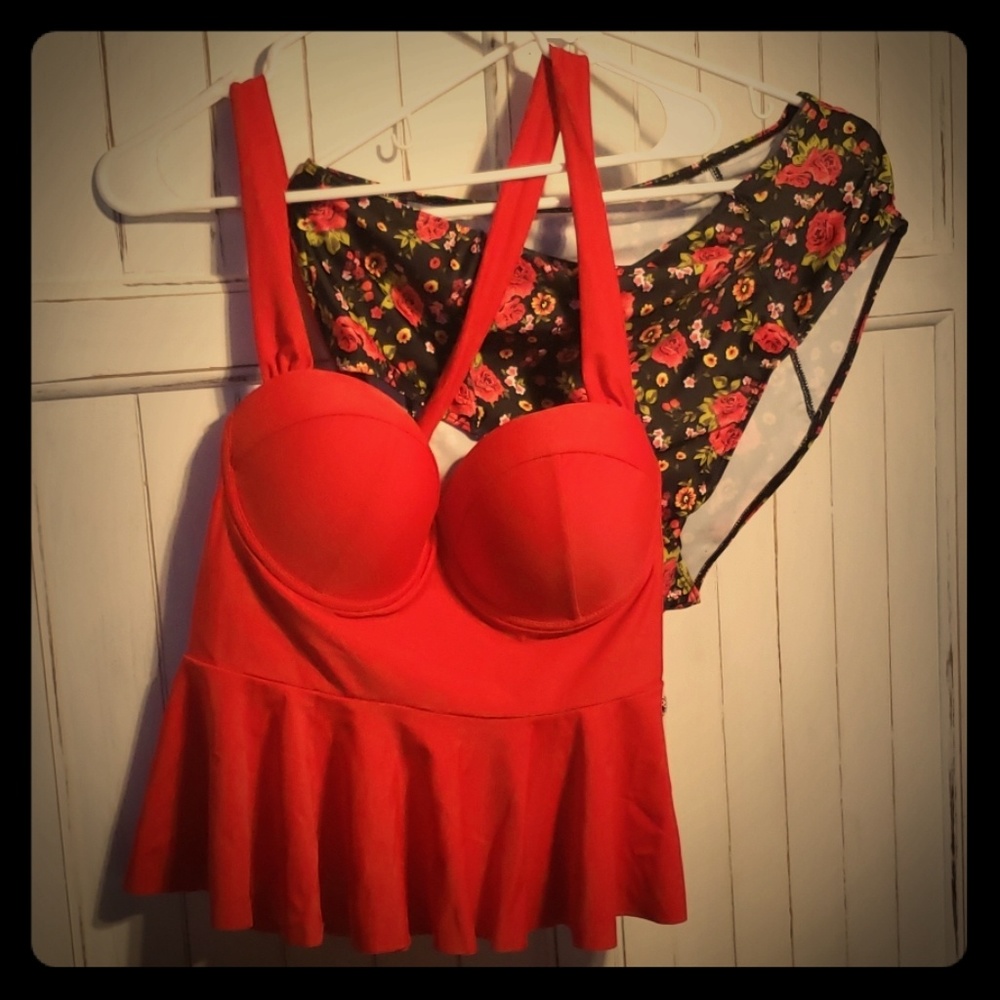 Juniors Underwire Tankini Set